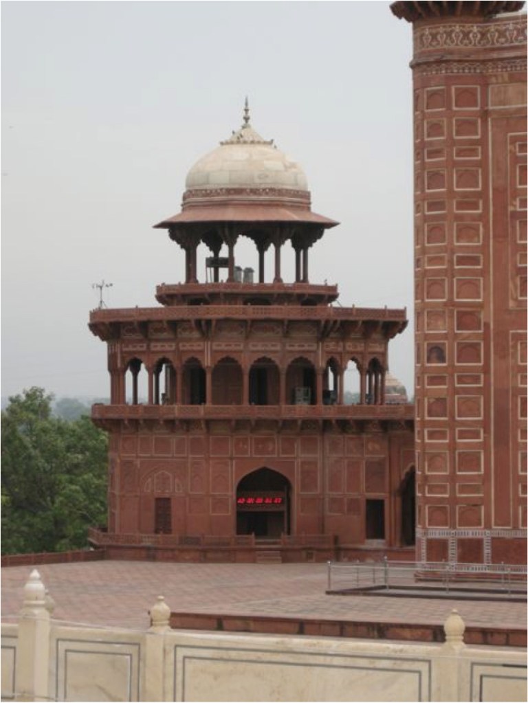 Taj 9