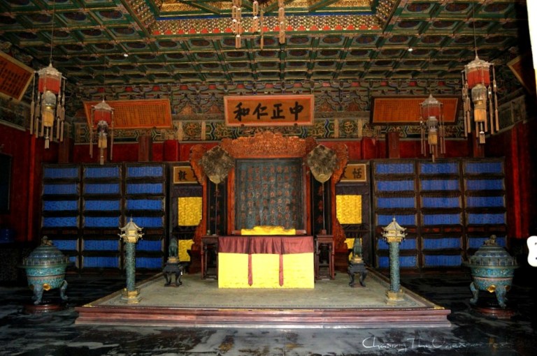 Emperor-bedroom-in-the-Forbidden-City